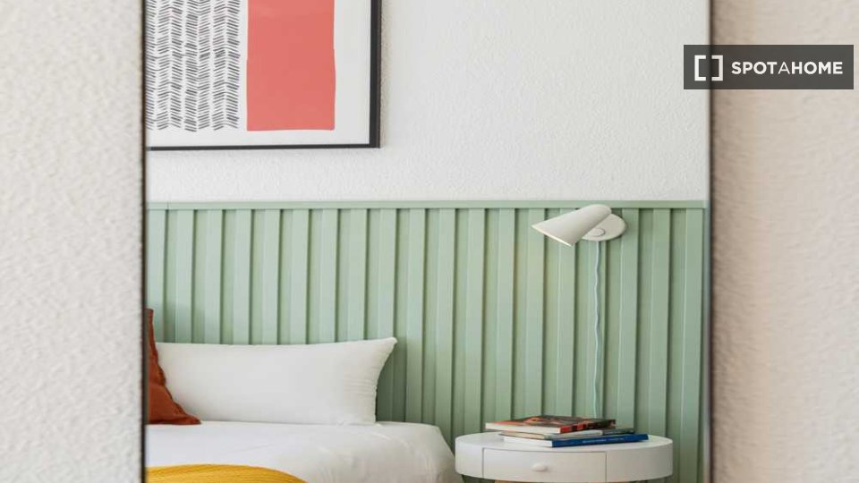 Double room Madrid, 4 beds — photo 42