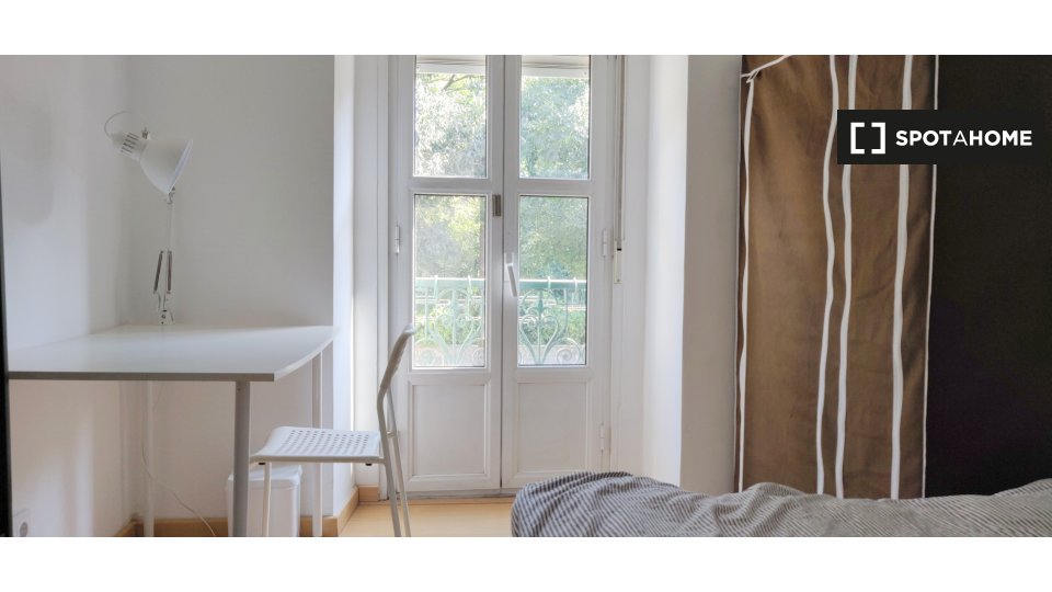Double room Lisbon, 7 beds, 200m² — photo 2