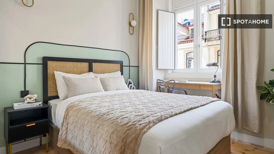 Double room Lisbon, 6 beds — photo 10