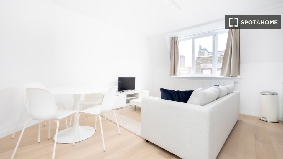 Apartment Brussels, 2 beds, 70m² — photo 1