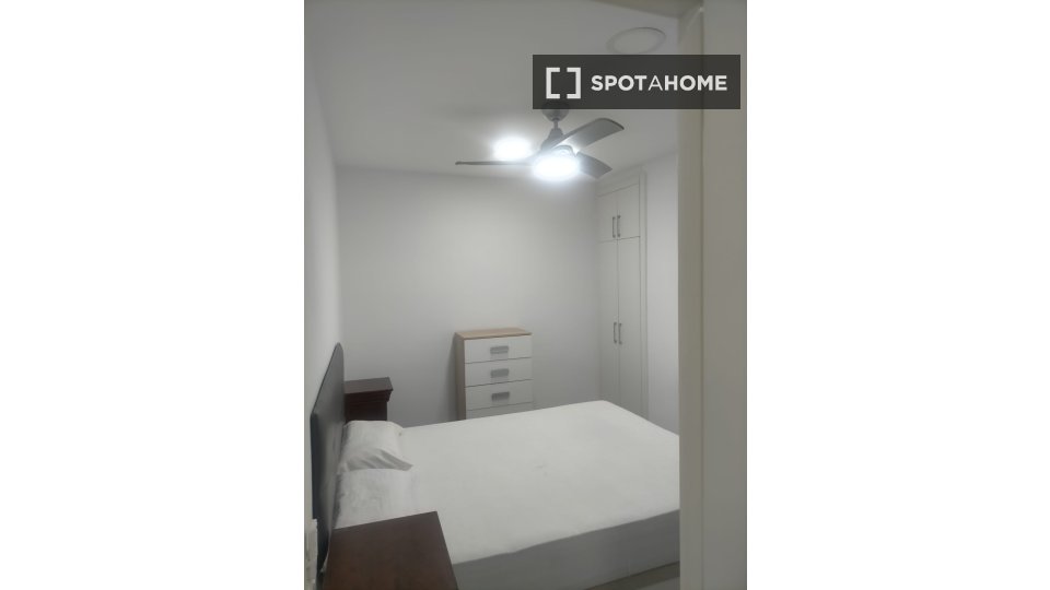 Double room Valencia, 4 beds, 80m² — photo 2