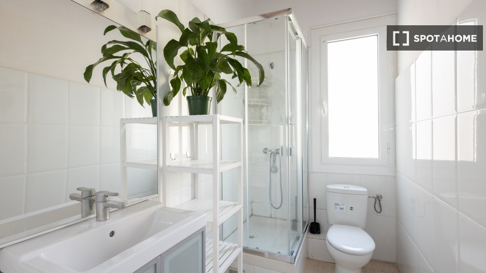 Double room Barcelona, 4 beds, 75m² — photo 17