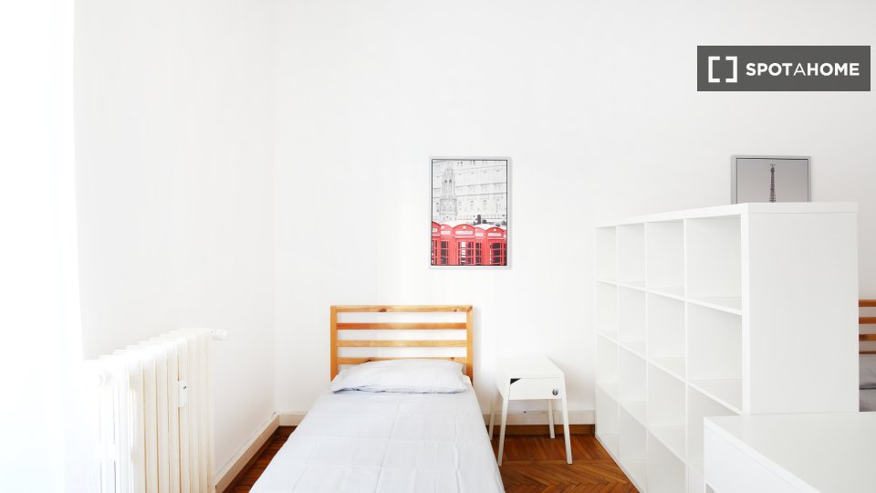 Double room Milan, 7 beds, 178m² — photo 3