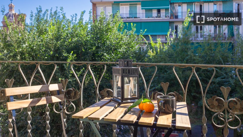 Double room Barcelona, 5 beds, 120m² — photo 6