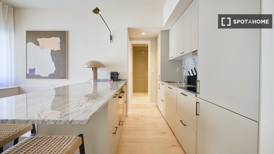 Apartment Lisbon, 1 bed — photo 5