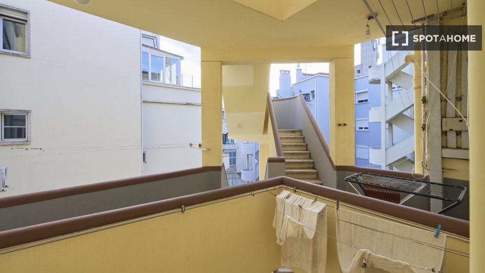 Double room Lisbon, 5 beds — photo 1