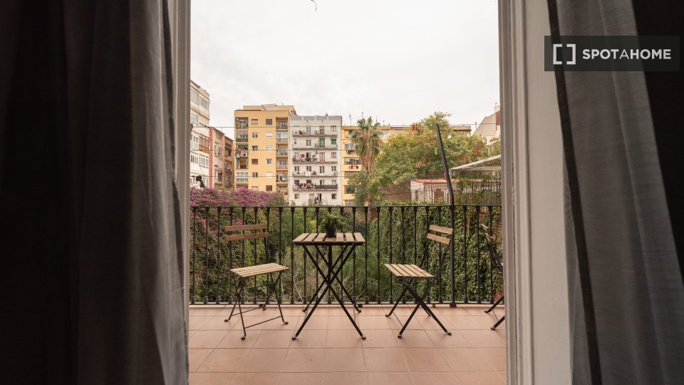 Double room Barcelona, 9 beds, 200m² — photo 2