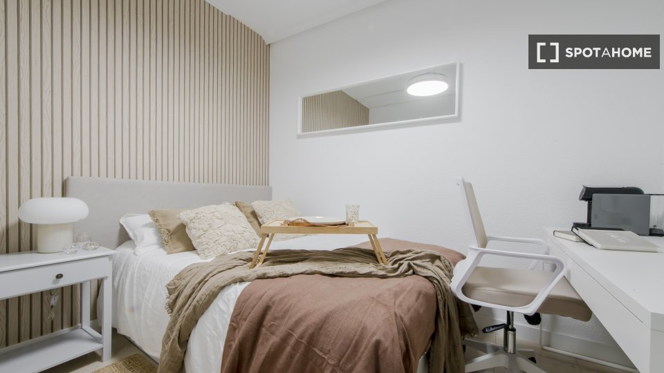 Double room Madrid, 7 beds — photo 10