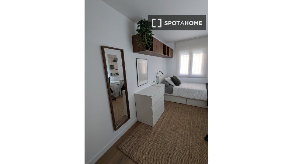 Double room Madrid, 5 beds — photo 6
