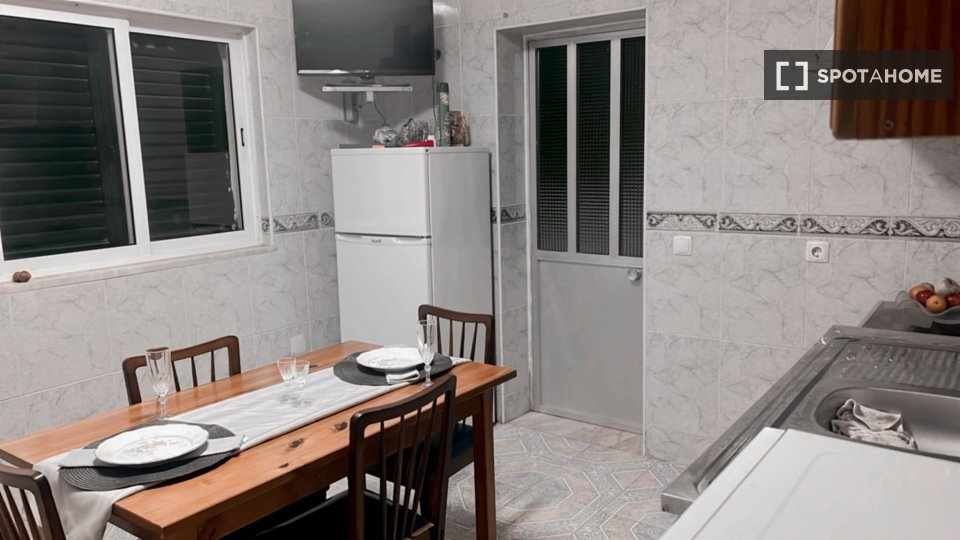 Apartment Lisbon, 1 bed — photo 9