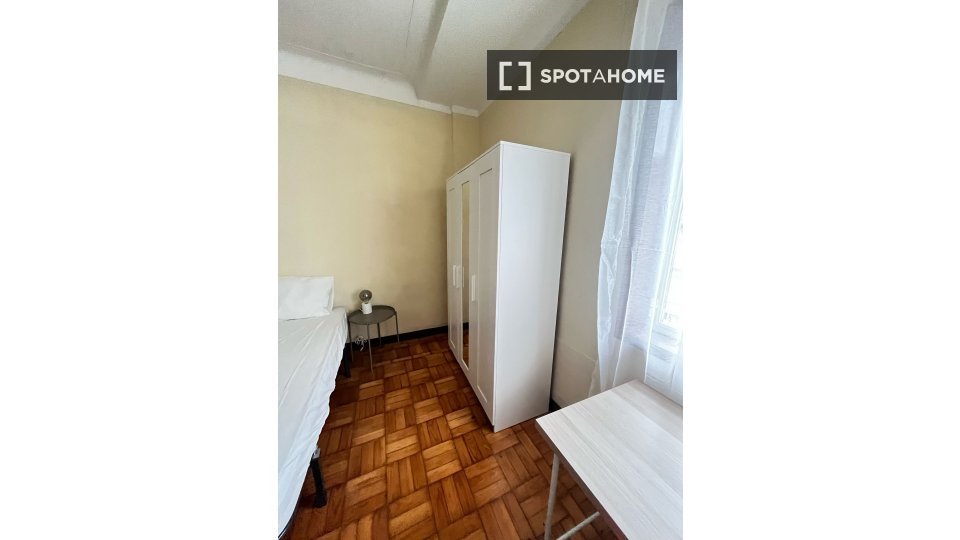 Double room Porto, 5 beds — photo 12
