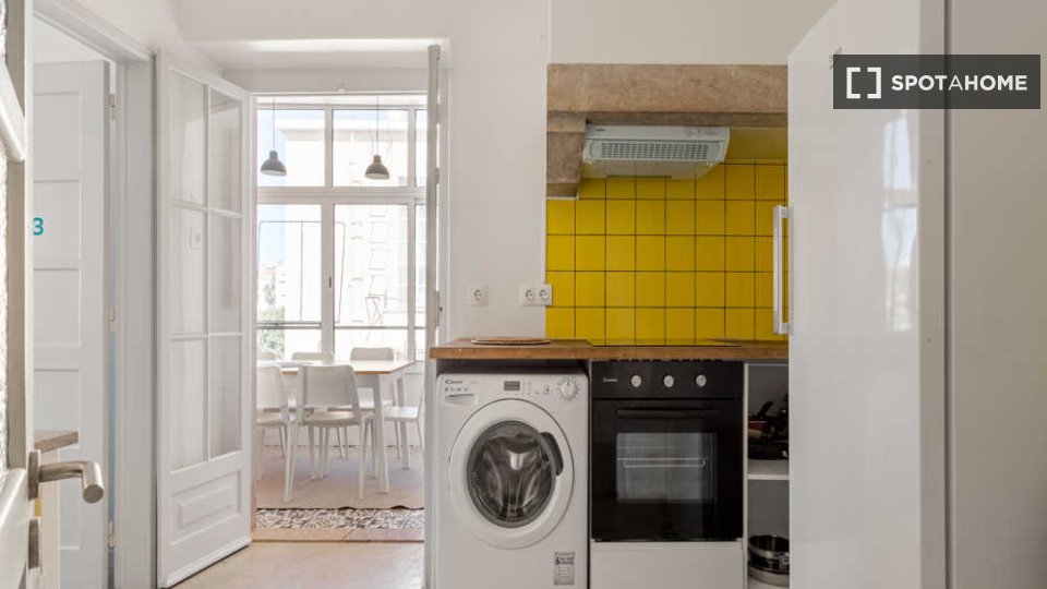 Double room Lisbon, 7 beds — photo 31