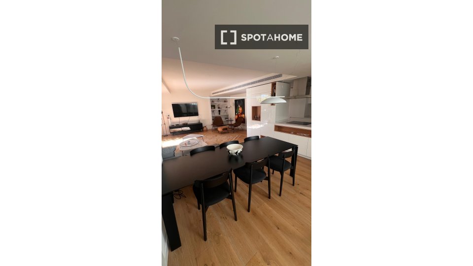 Apartment Lisbon, 2 beds, 104m² — photo 16