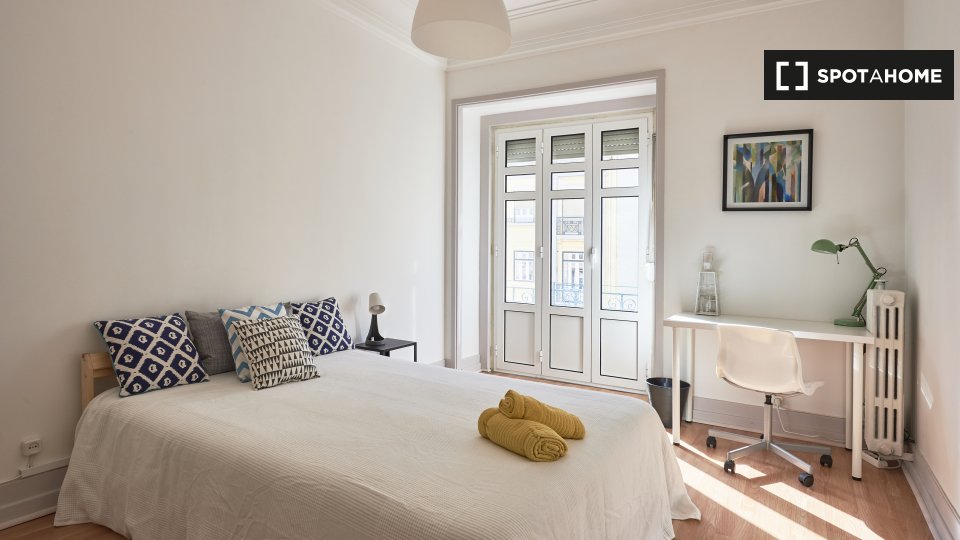 Double room Lisbon, 13 beds — photo 2