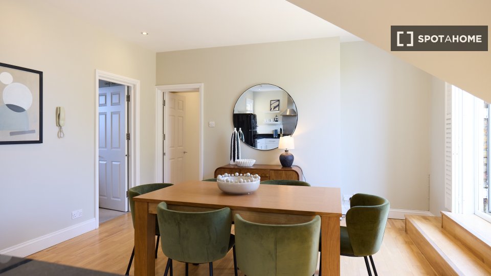 Apartment London, 2 beds — photo 14