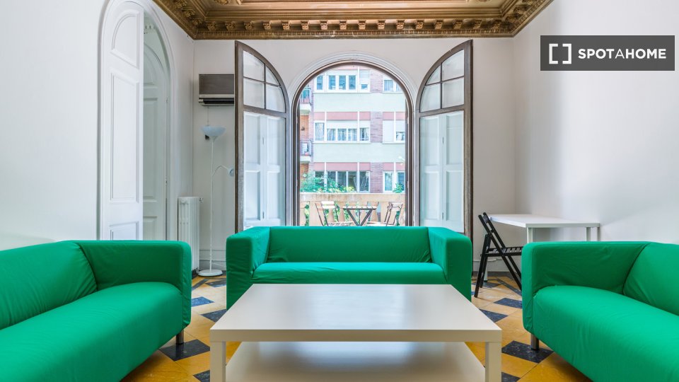 Double room Barcelona, 8 beds, 175m² — photo 2