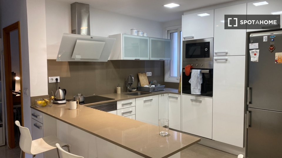 Double room Barcelona, 1 bed, 90m² — photo 8