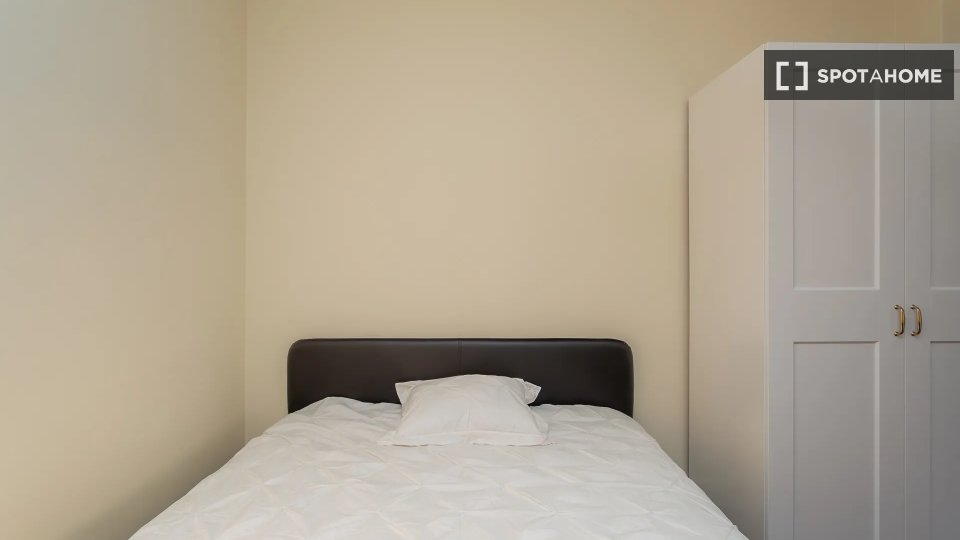 Double room Lisbon, 8 beds — photo 8