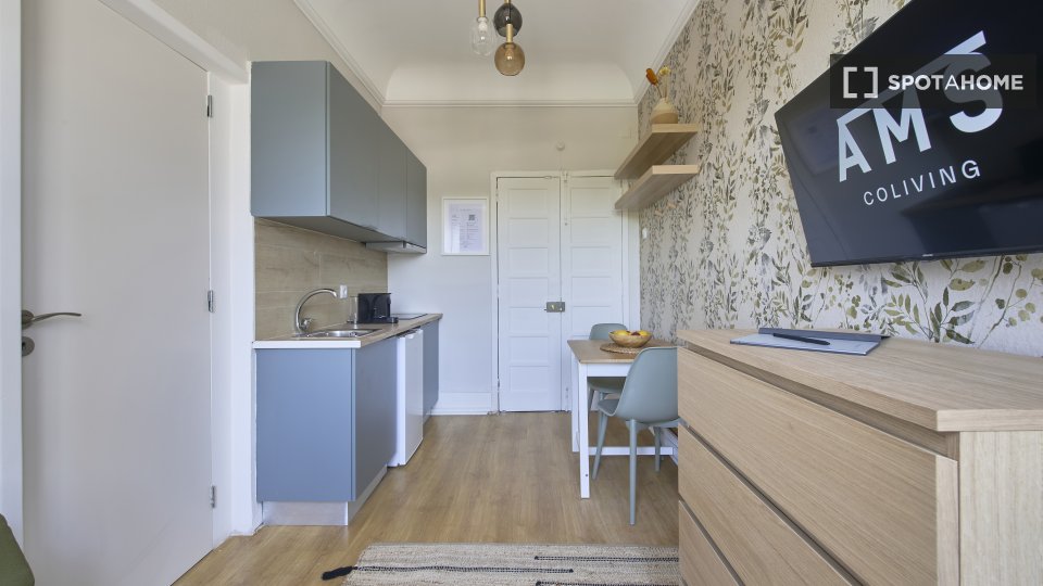 Apartment mono Lisbon — photo 15