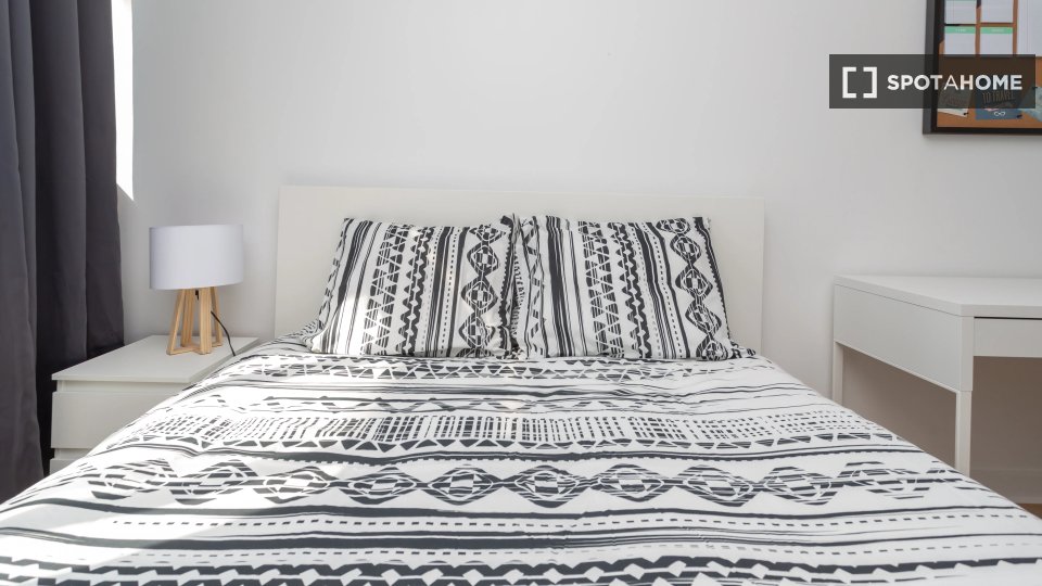 Double room Lisbon, 10 beds — photo 12
