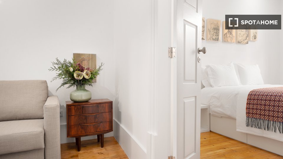 Apartment Porto, 4 beds, 60m² — photo 11