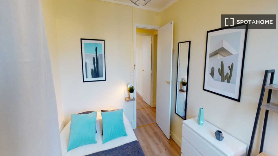Double room Montpellier, 3 beds, 60m² — photo 7