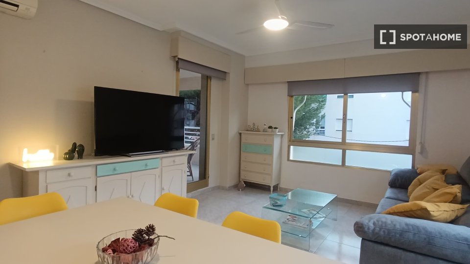 Apartment Alicante, 3 beds, 77m² — photo 11