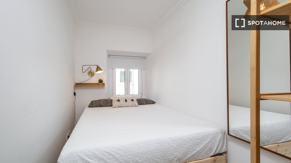 Apartment Lisbon, 1 bed — photo 4