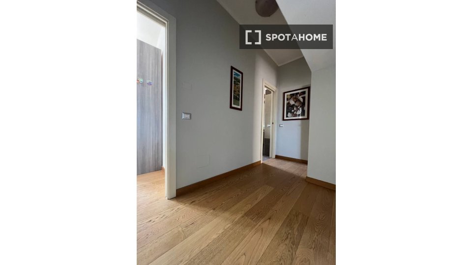 Double room Rome, 3 beds — photo 32
