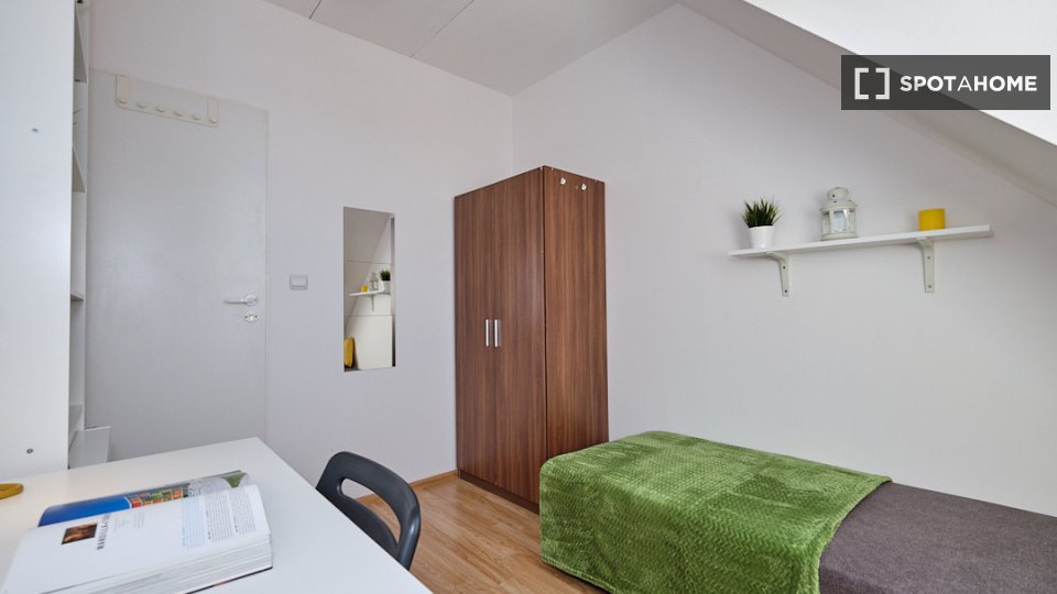 Double room Wroclaw, 7 beds — photo 11