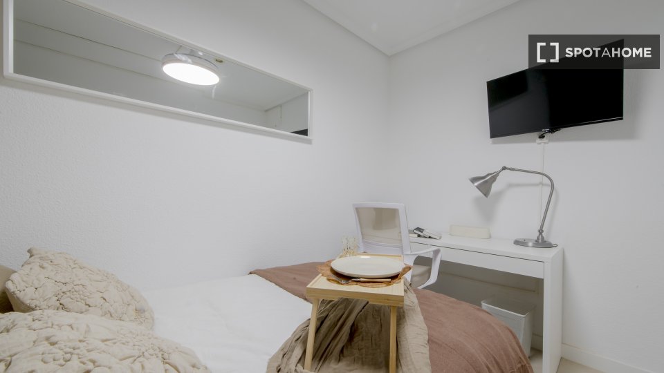 Double room Madrid, 7 beds — photo 14