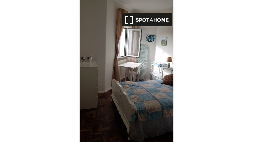 Double room Lisbon, 4 beds, 140m² — photo 3