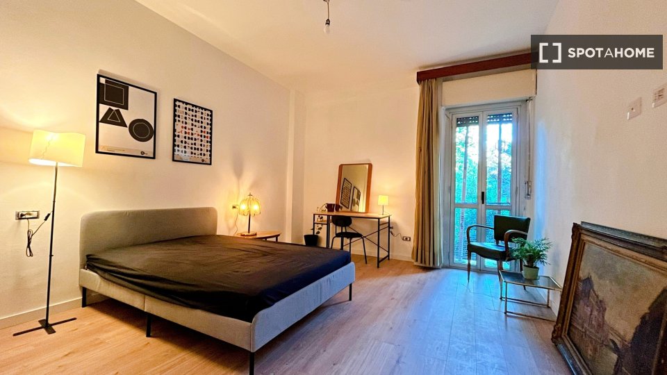 Double room Milan, 3 beds, 85m² — photo 5