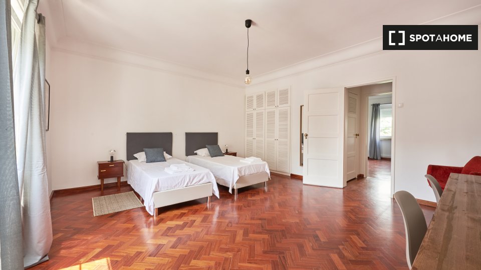 Double room Lisbon, 7 beds, 200m² — photo 5