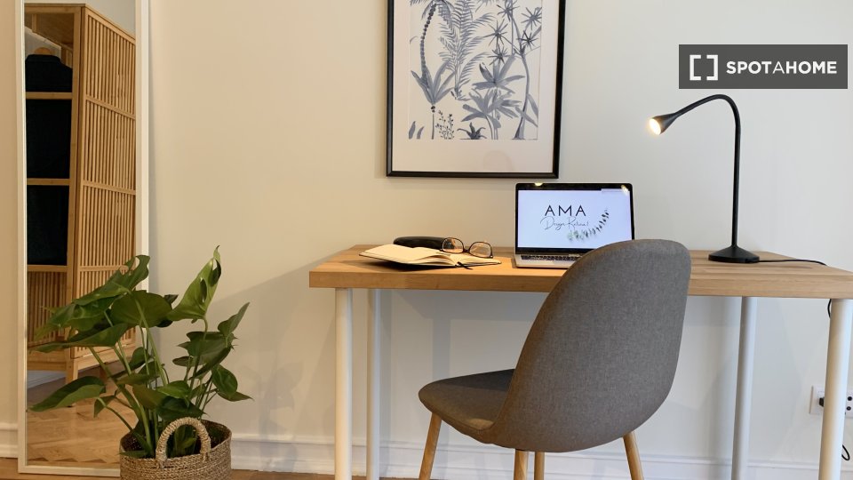 Double room Lisbon, 4 beds, 80m² — photo 5