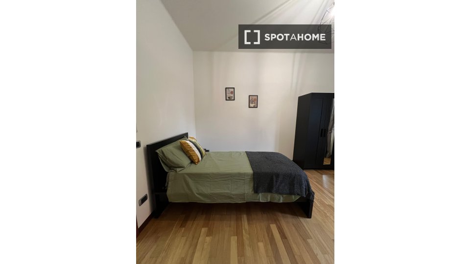 Double room Bologna, 2 beds — photo 28
