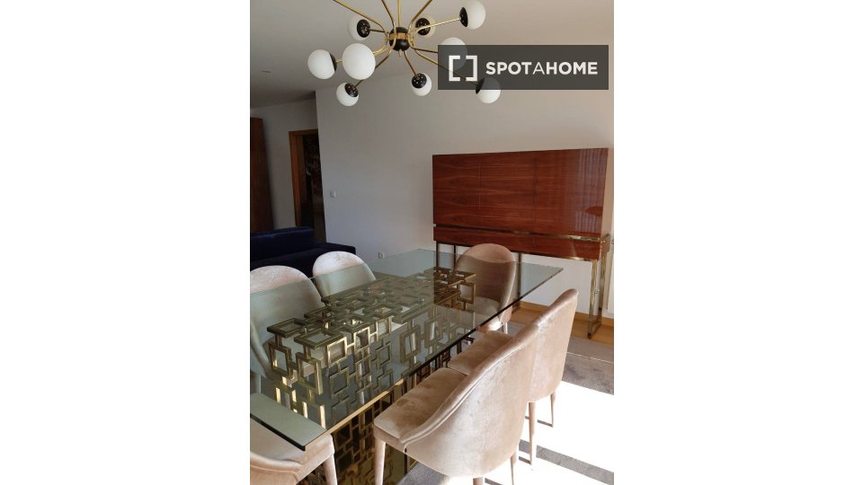 Double room Porto, 2 beds, 125m² — photo 17