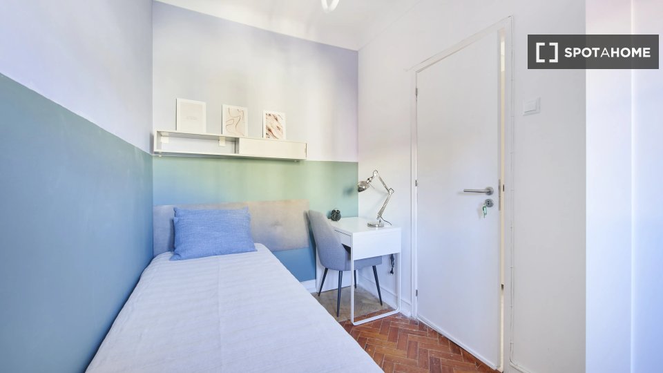 Double room Lisbon, 6 beds — photo 3