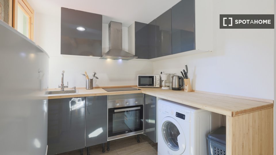 Apartment Barcelona, 1 bed, 38m² — photo 1