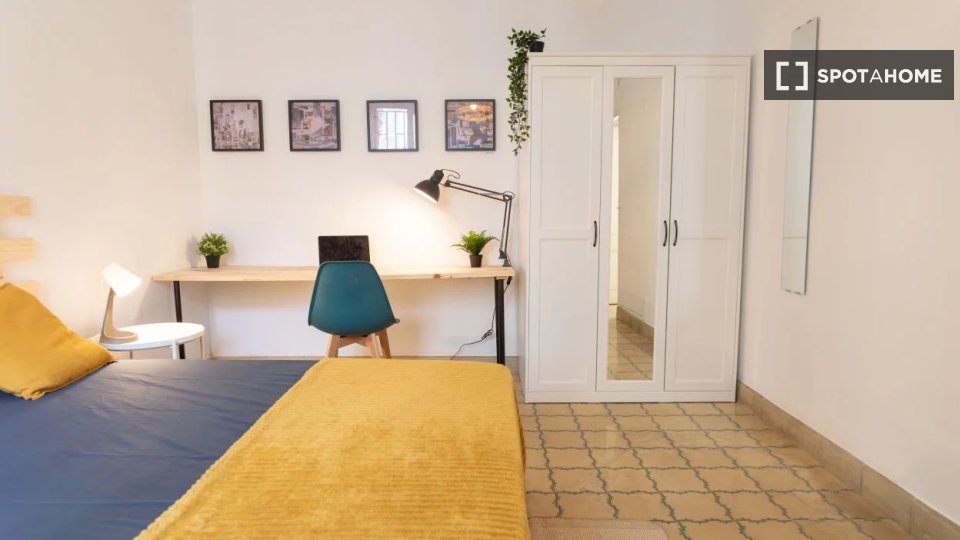 Double room Barcelona, 9 beds, 210m² — photo 11