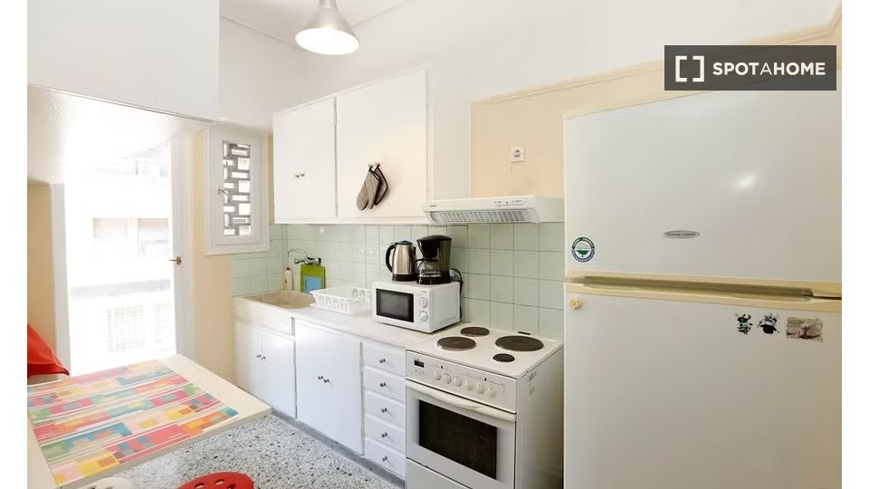 Double room Athens, 5 beds — photo 18