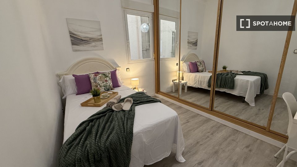 Double room Madrid, 4 beds — photo 7
