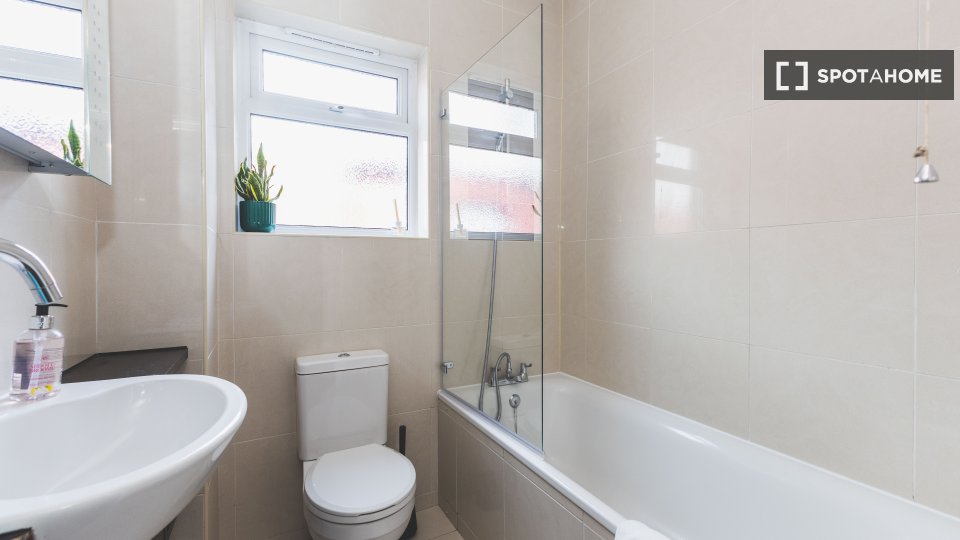 Apartment London, 2 beds — photo 12