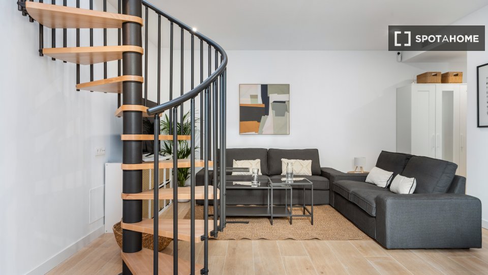 Double room Madrid, 4 beds, 140m² — photo 17
