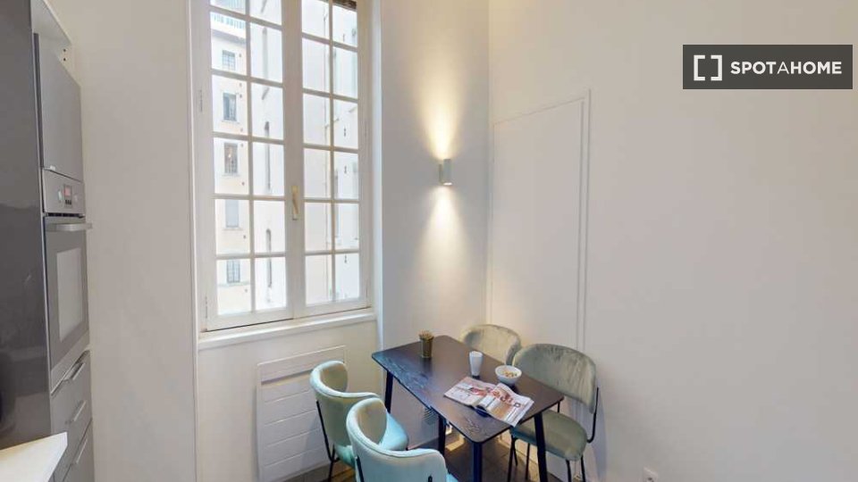 Double room Lyon, 4 beds, 90m² — photo 4