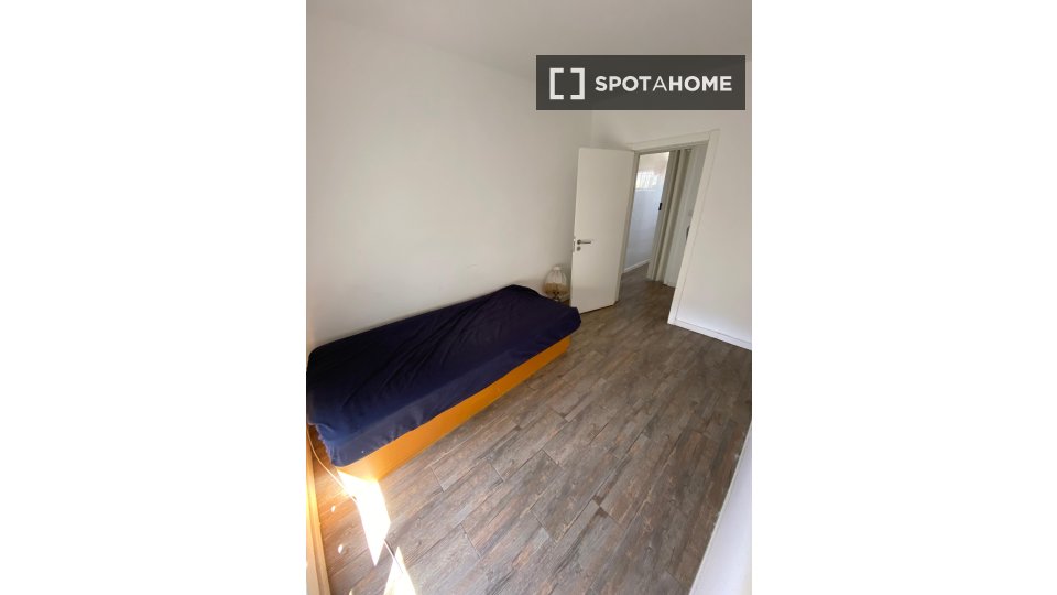 Double room Lisbon, 6 beds — photo 2