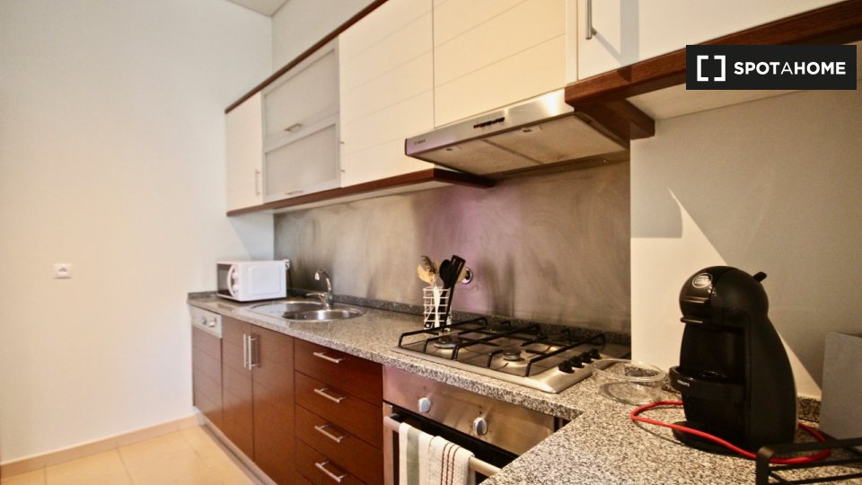 Apartment Lisbon, 2 beds — photo 19