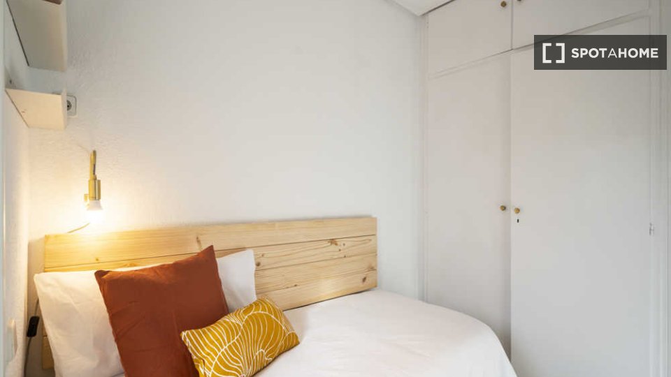 Double room Madrid, 16 beds — photo 51