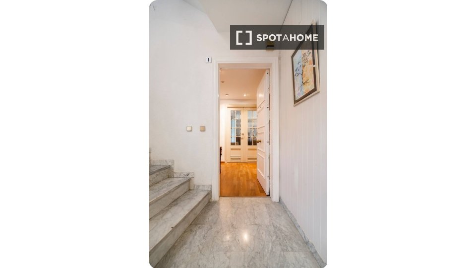 Double room Barcelona, 2 beds, 160m² — photo 13