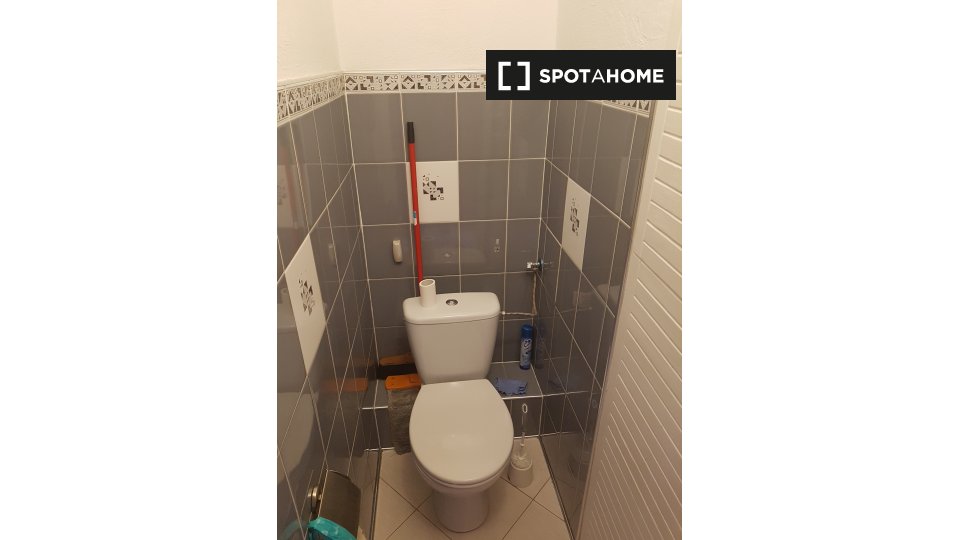 Double room Poznan, 3 beds — photo 9